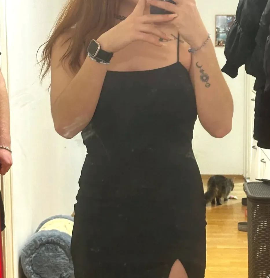 Noor, 24