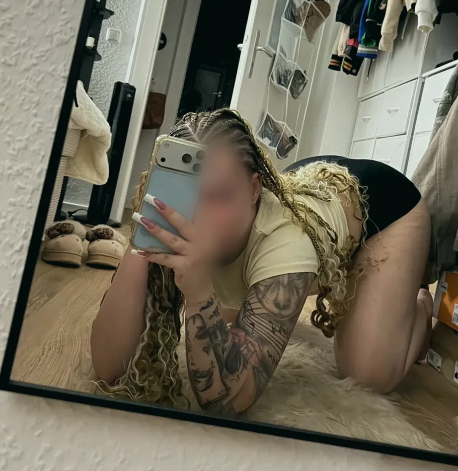 Noor, 30