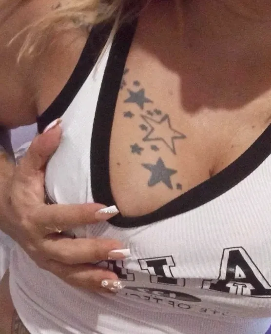 Sara, 38